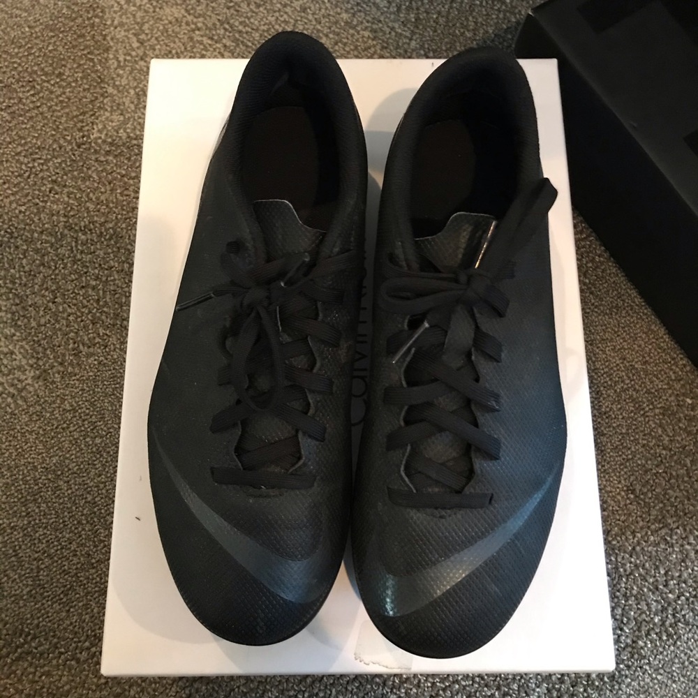 Soccer cleats